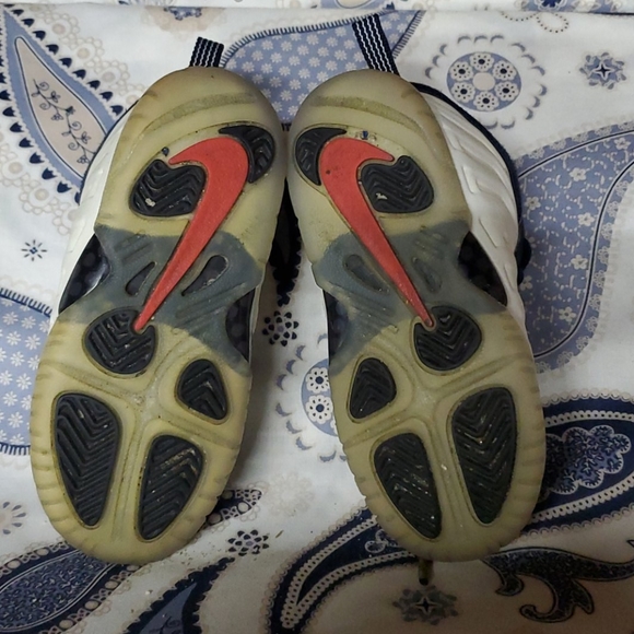 NIKE - Picture 6 of 8